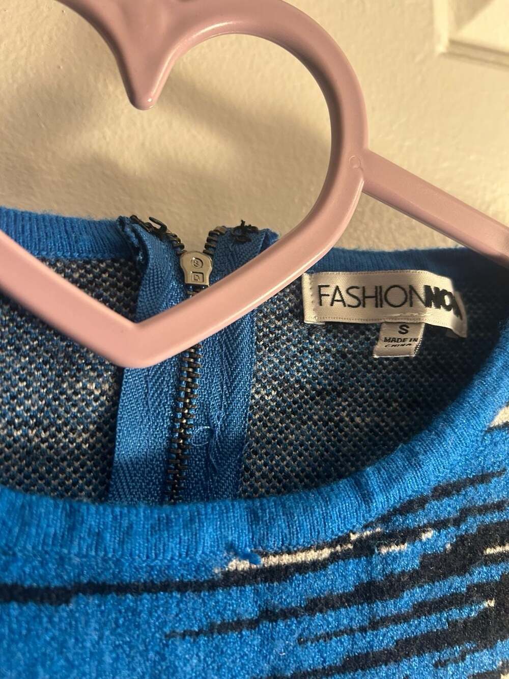 Fashion Nova Blue Black Abstract Pattern Knit Long Sleeve Romper Size S - Picture 3 of 4